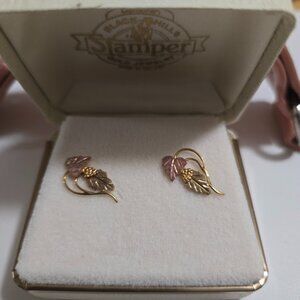 Vintage 1970s Black Hills Gold Floral Leaf Earrings